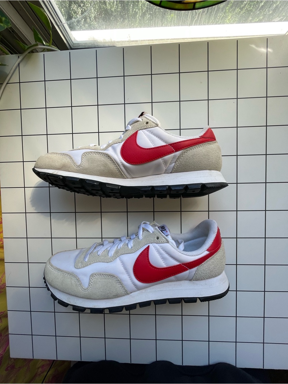 Nike Air Pegasus White and Red Low-Top Running Sneakers